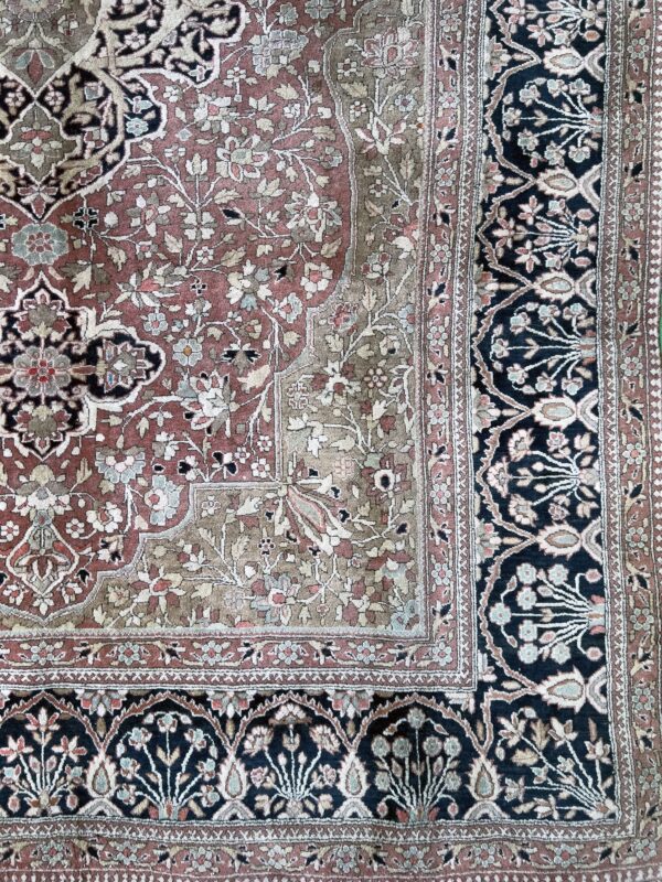 Kurk Kashan, Gentle Colours - Image 2